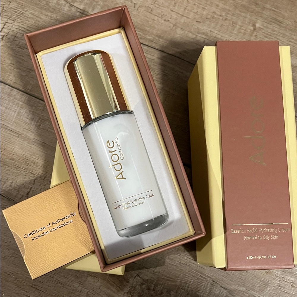 Adore Gold and White Hydrating Cream